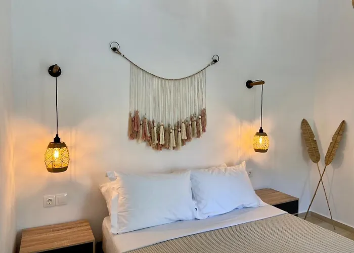 Batsi Seaside Apartment